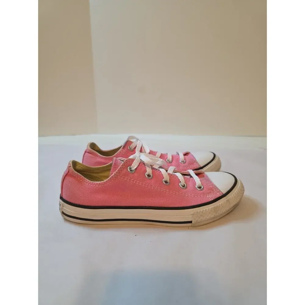 Converse Girls Size 2 Pink Low Top Sneakers